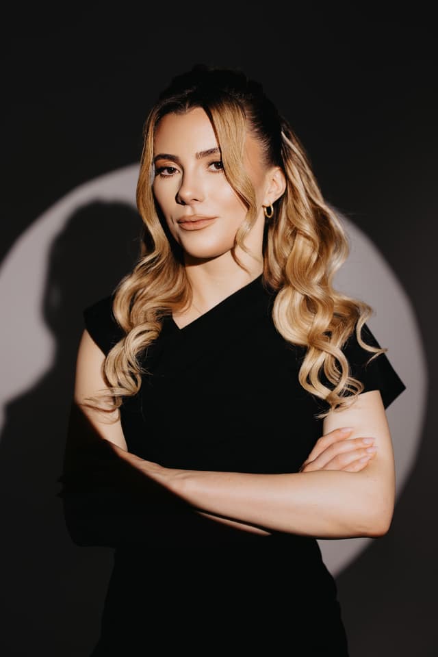 Dr. Mihaela Adam consultație